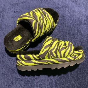 UGG Womens Maxi Slide Tiger Print Key Lime Size 8